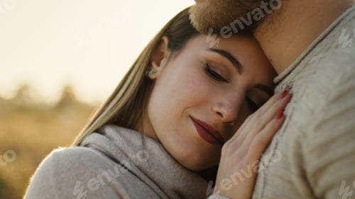 Preview: Romantic love couple in Valentine's day