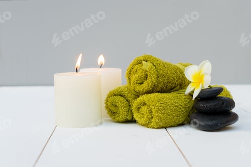 Preview: Beauty background with candles