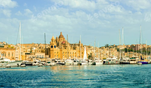 Preview: view of Valletta bay with yachts
