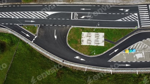 Preview: Empty Street and Parking