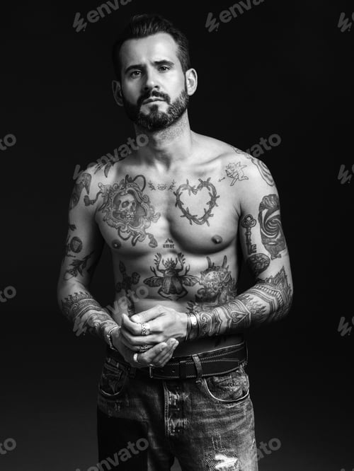 Preview: Handsome man posing in studio
