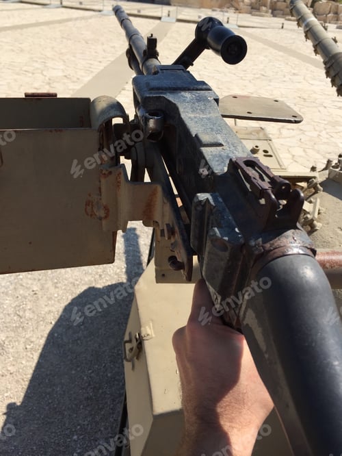 Preview: Weapon