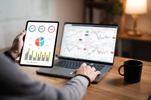 photos.item.alt