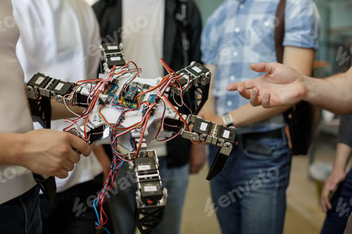 Preview: Students present hexapod robot prototype during STEM workshop