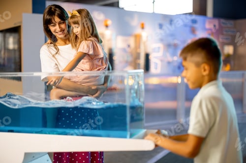 Preview: Mom with kids visit a science museum
