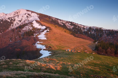 Preview: Spring in the mountains
