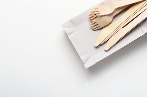 Preview: Wooden single use kitchenware and paper plate on white backgroun