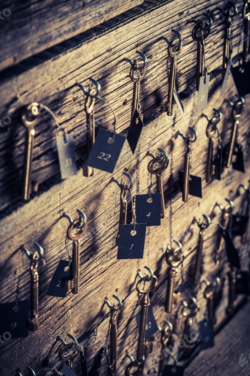 Preview: Old keys with number in hotel