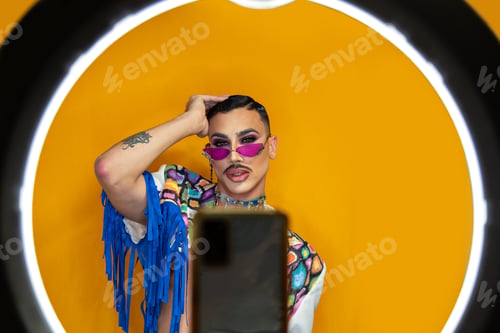 Preview: Drag Queen broadcasting live with her smart phone.