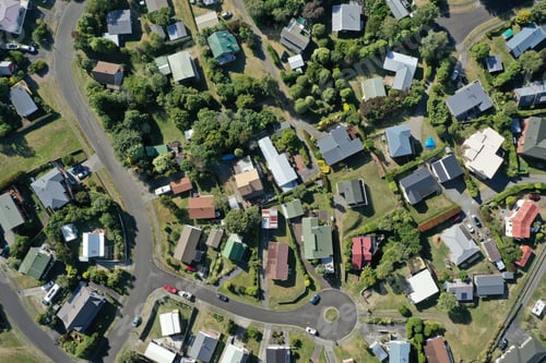 Preview: Aerial cityscape of New Zealand surrounded by buildings