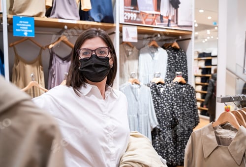 Preview: Personal private shopping tour with stylist.Professional individual assistance for client,shopper,wo