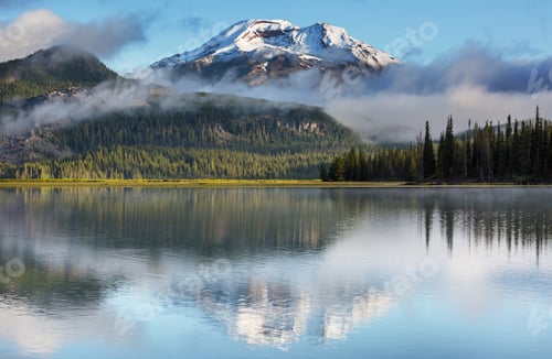 Preview: Lake in Oregon
