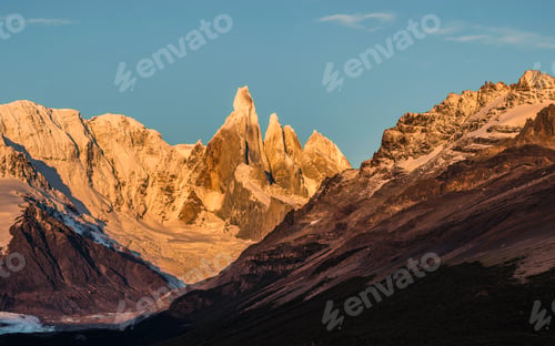 Preview: View of Cerro Torre mountain range against blue sky, Los Glaciares National Park, Patagonia,