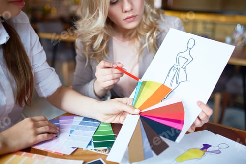Preview: Teamwork of fashion designers