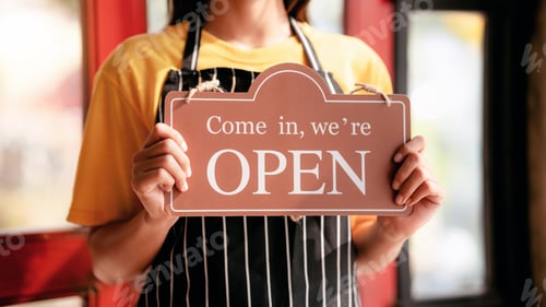 Preview: Small business with coffee shop and restaurant open concept, Fem
