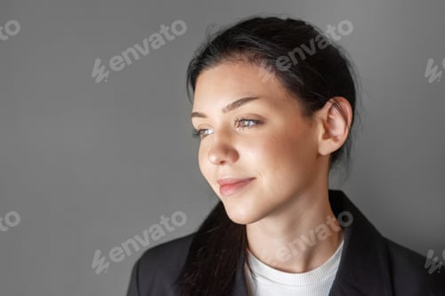 Preview: Beautiful young business woman portrait