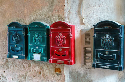 Preview: Iron cast postboxes in Italy