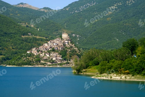 Preview: Turano lake, in Rieti province, Lazio, Italy