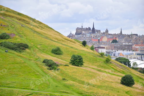 Preview: Travel adventure Hillside Edinburgh Scotland Greenhills old city epic view