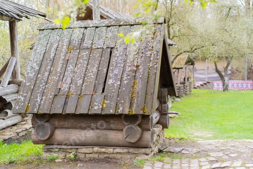 Preview: Old wooden well