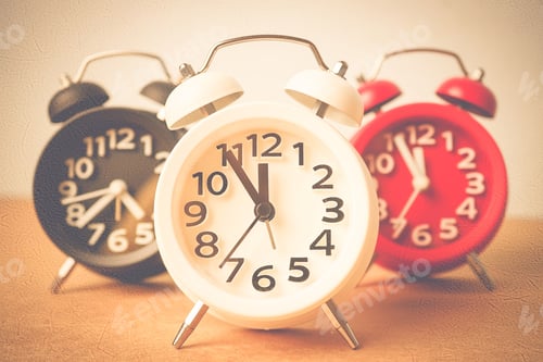 Preview: Countdown Clock Face In Vintage Color Style For New Year And Christmas Background