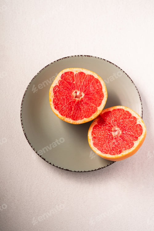 Preview: Grapefruit on white background