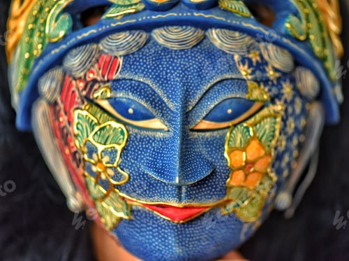 Preview: Exotic Thai Mask worn by a young woman