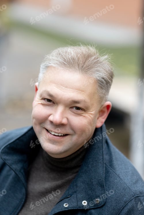 Preview: adult male portrait on the street light