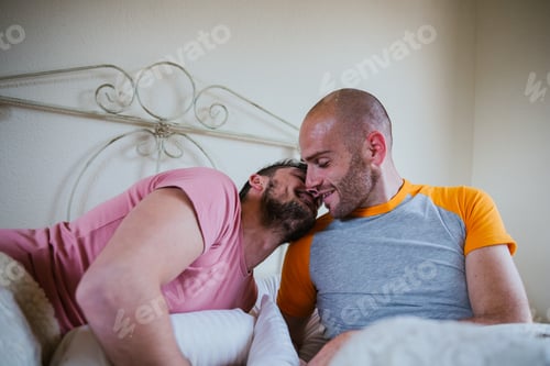 Preview: Gay couple in bed