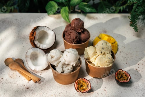 Preview: Vegan coconut, mango and chocolate ice cream