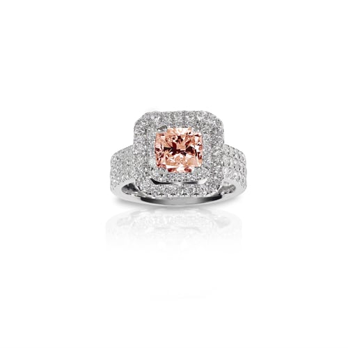 Preview: Elegant Engagement Ring with Pink Diamond Center Stone