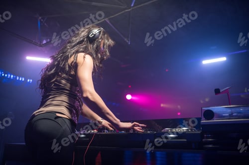 Preview: Nightlife