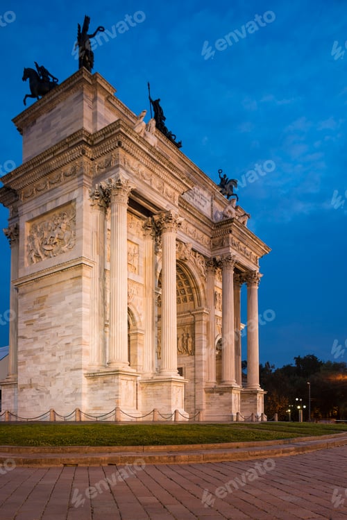 Preview: Arch of Peace at night, Piazza Sempione, Milan, Italy