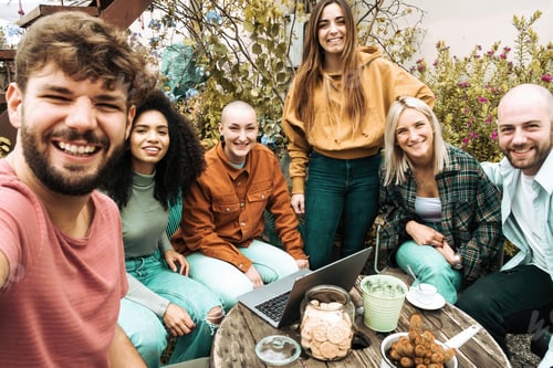 Preview: Diverse friends selfie