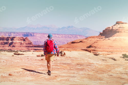 Preview: Hike in Utah