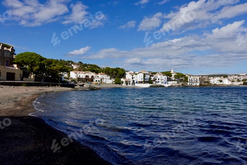 Preview: Beach in City Cadaques