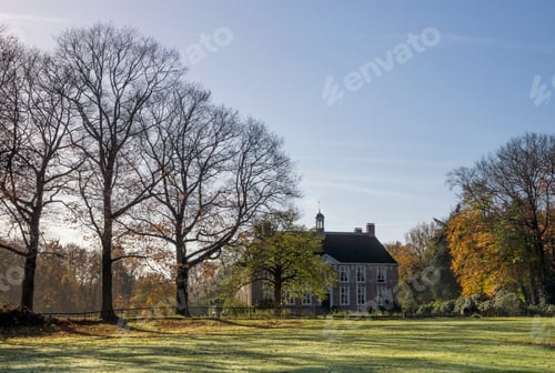 Preview: Autumn view on a manor house