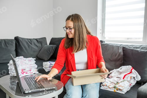Preview: Female owner of an independent online baby clothing store. Digital business. Workplace.