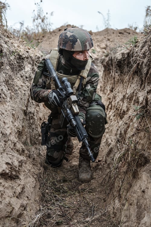 Preview: french paratroopers in action