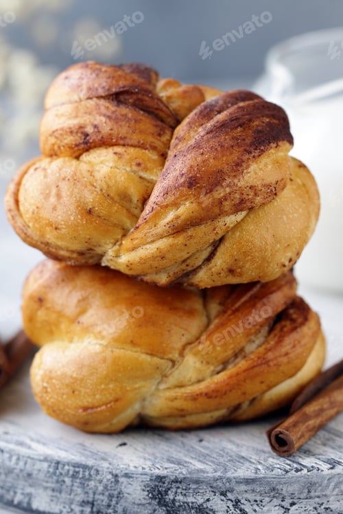 Vista previa: cinnamon buns, traditional Swedish baking
