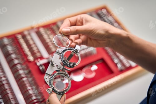 Preview: Trial frame prepared in office for vision examination