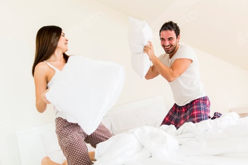Preview: Couple in bed