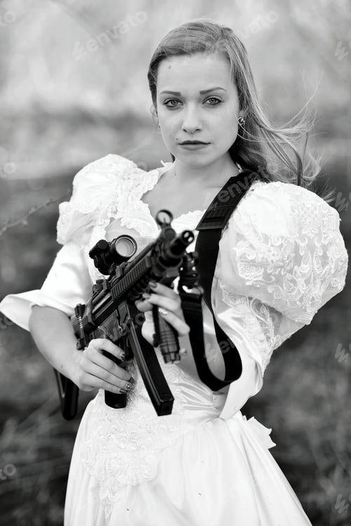Preview: Woman With Gun