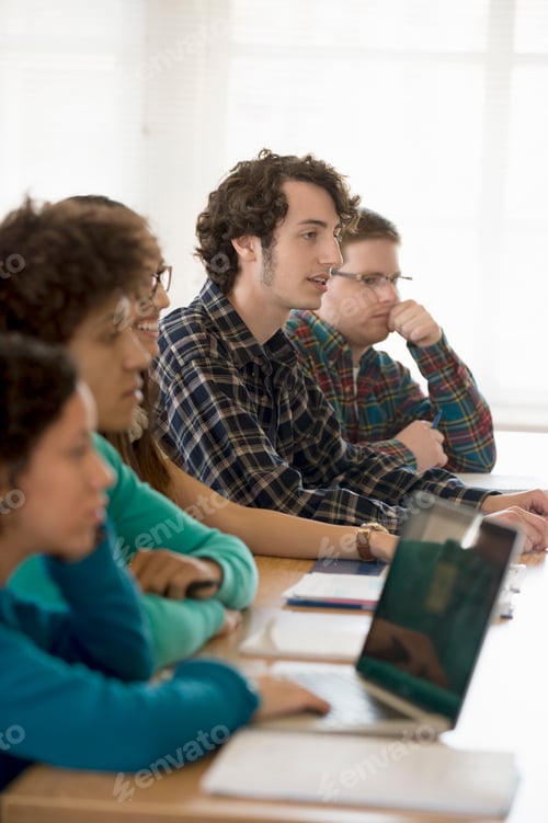 Preview: University students in classroom