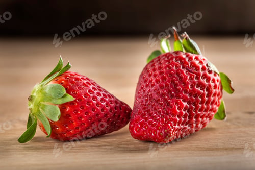 Preview: Strawberry on table