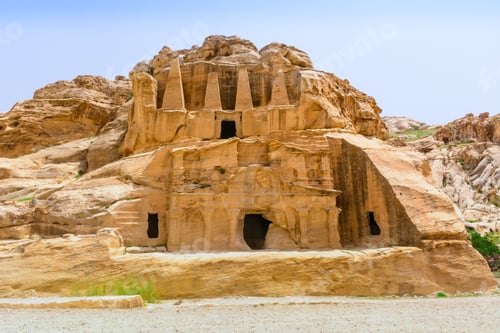 Preview: Yellow Obelisk Tomb