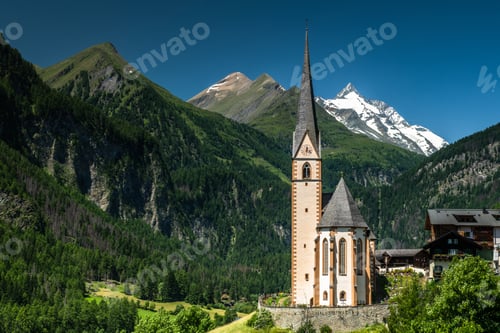 Preview: Heiligenblut Parish Church in Summer Alps