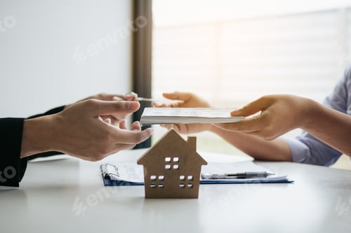 Preview: Home sales brokers and real estate investors are exchanging with investors being filing cash
