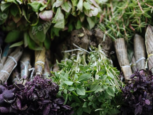 Visualização: Legumes verdes frescos no mercado público