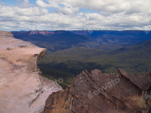 Preview: Aerial view of Lincoln's Rock at Waterfall